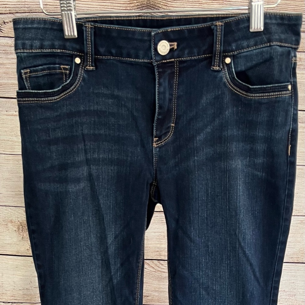 White House Black Market dark Wash boot leg jeans size 6s